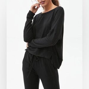 Michael Stars, Black Kiara Staggered Hem Crewneck Top, size L